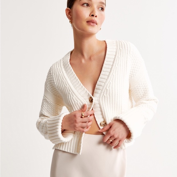 Abercrombie & Fitch Sweaters - Abercrombie & Fitch Cream Women's Cardigan